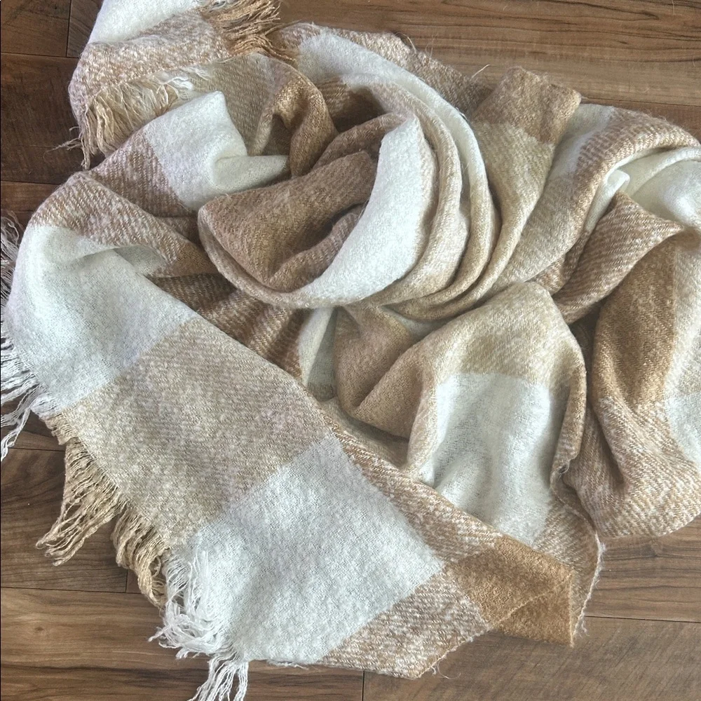 Cozy Tan and Cream Plaid Throw Blanket